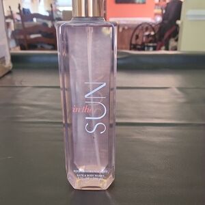 Bath & Body Works In The Sun Mist with Gold Cap